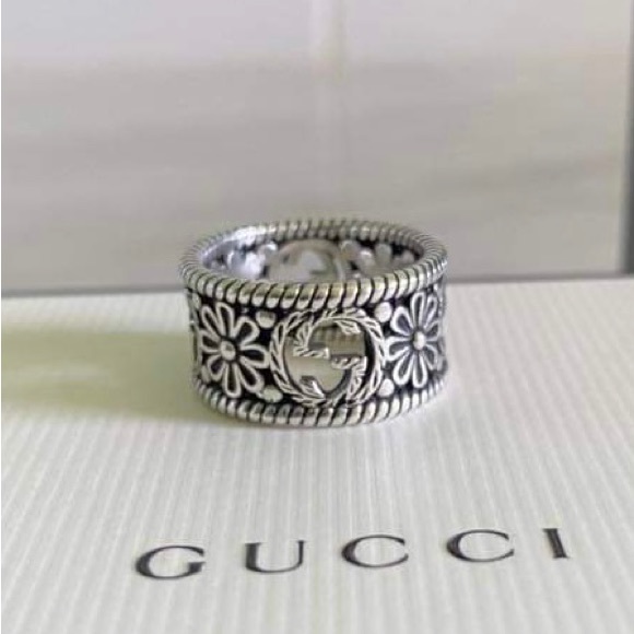 Gucci GG Unisex Flower Ring Size 7.5
